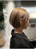 ベージュカラー