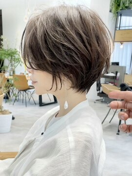 ビュートヨナカ(VIEW TOYONAKA) 【30代/40代/50代】無造作ショート/グレージュ/阪急豊中/小顔