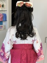 美容室 アニー 小学生の卒業式袴スタイル