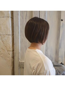 ルパラディ(leparadis) 小顔丸みショートボブ
