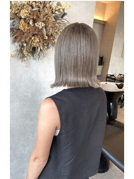 カロ(Caro) 切りっぱなし×ハイトーン