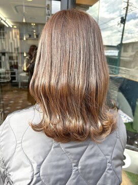 オチョ(8ocho) 大人ミディアムレイヤー☆グレージュ