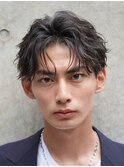 センターパートウルフカットツイストスパイラルパーマゆるめ黒髪