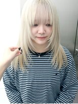 イル 天神大名店(ill)&nbsp;ホワイトブロンドレイヤーカット