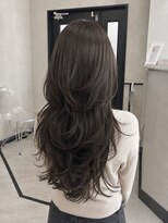 エス 天満扇町(esu)&nbsp;大阪梅田 / レイヤーカット ハッシュカット オリーブベージュ