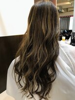 ショコラ アン 横須賀中央&nbsp;大人かわいいバレイヤージュブリーチハイライトアッシュブラウン