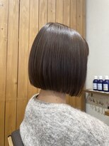 ユートラクト 寝屋川(U-tract) ぱつっとボブ×グレージュ