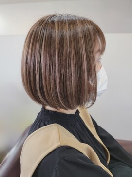 ラリス(Ralis) ナチュラルハイライト×ボブベージュ