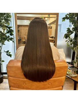エルムトウキョウ(ELM Tokyo) 髪質改善トリートメントで毛先まで艶髪に