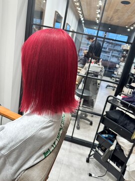 ナンバー ジルバ 立川(N° jillva) 髪質改善/韓国風/切りっぱなしボブ/ハイトーンカラー/ピンク