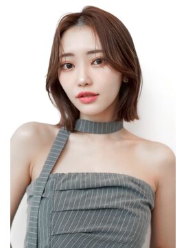 ケアリー プレナ海浜幕張(Carelly) デザインカラー/レイヤーカット/ウェットヘア/オリーブベージュ