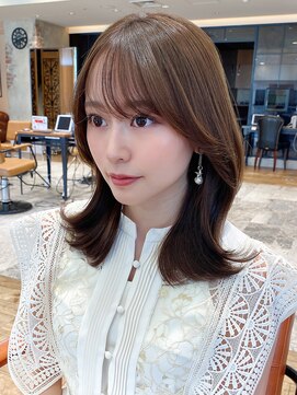 アフロート エル 大阪(AFLOAT L) ミディアムレイヤー/小顔/暗髪