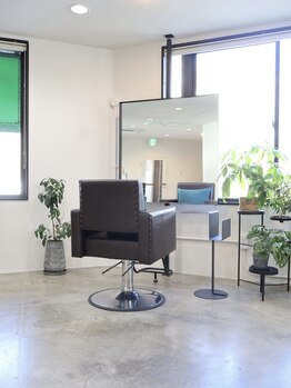 イヨーク 地蔵通り店(IYOHK)の写真/◇20周年リニューアルオープン◇老若男女のお客様にとって居心地の良い時間◎毎日が楽しくなるhairに*