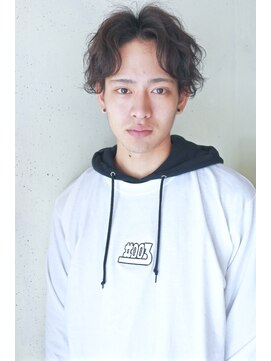 コンビネーション(combination) メンズパーマ☆センター分けスタイル☆スパイラル巻き☆