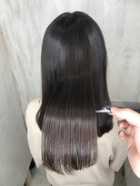 アンフィドットドゥルドゥ(AnFye.dueldo)&nbsp;【AnFye.dueldo】つるんとした艶髪ストレートヘア♪