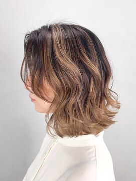 アイティー バイ アルバム 中野店(IT by ALBUM) ハイライトグラデーション_ローライトスリークボブ_ba283112
