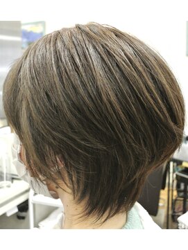 モンテオ(MONTEO) 大人の上質ショート