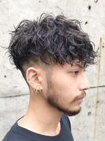 フィフス 原宿(fifth)&nbsp;ツイストスパイラルパーマツーブロックマッシュコンマヘア束感