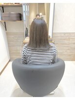 シンシア(CYNTHiA)&nbsp;外ハネ　ベージュ