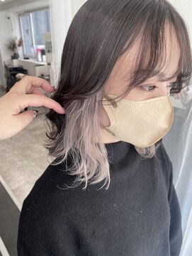カラ ヘアーサロン(Kala Hair Salon) インナーホワイトシルバー