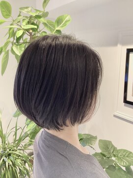 フォーティエイティ(40-80) 艶ショートボブ