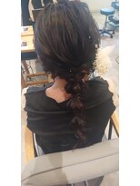 ビスポーク(BESPOKE)&nbsp;お呼ばれアレンジ♪20代30代40代大人可愛いタイト編みおろし
