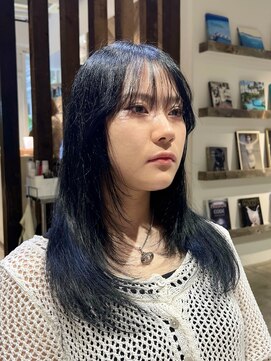 グラッド(GLAD.) ロングウルフカットミディアムウルフ顔まわりレイヤーカット