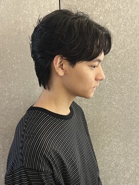 ニアウ 太田店(Niau) メンズナチュラルセンターパートフェザーパーマフェザーショート