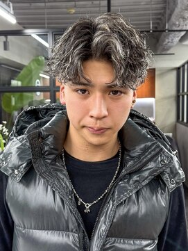 ニコ トウキョウ ロジック(nico TOKYO Logic) ツイストパーマメッシュスキンフェードフェードカット短髪