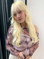 ランテルディ 渋谷(LANTERDIT)&nbsp;抜きっぱなしブロンド ウェーブヘア 顔周り ブリーチ ハイトーン