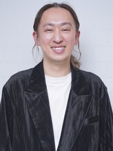 骨格・髪質・白髪の悩みに熟練対応、頼れる“技術屋”美容師