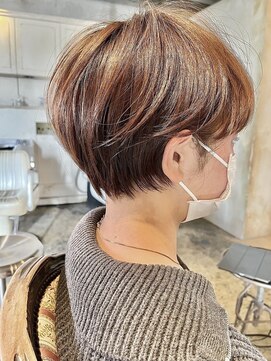 髪質改善と縮毛矯正の専門店 サンティエ(scintiller) 大人綺麗な小顔襟足スッキリショートボブ 30代40代50代