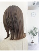 リル バイ フレイムス 川口(Lilou by Frames)&nbsp;セミロング20代30代ストレートレイヤー前髪なし川口