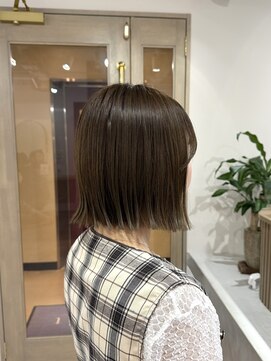 アトレ 梅田店(attrait) オリーブベージュ × bob