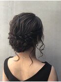 黒髪でも可愛いルーズアップ