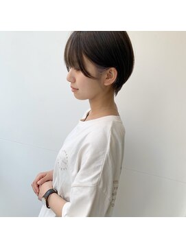 ミント(mint) 耳かけショートでバランスより良く！