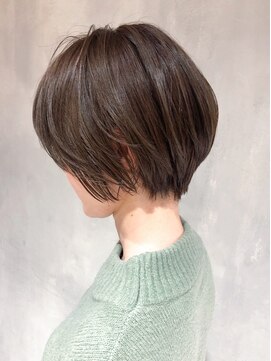 アルバム 新宿(ALBUM SHINJUKU) 丸みショート_ウェーブパーマフォギーベージュ耳かけ_ba278931