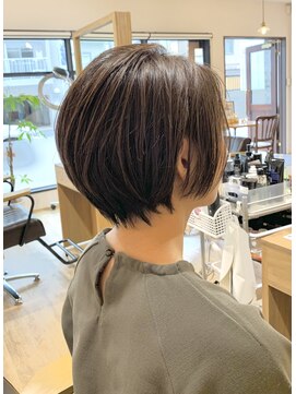 ソッリーソ ヘア(sorriso hair) 【sorriso hair桜山】大人かわいい耳かけハンサムショート