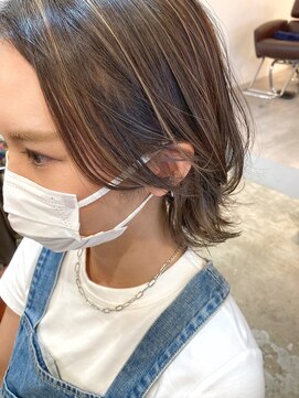 ヘアーブレイス(hair brace) ハイライト×イヤリングカラー stylist 菅野竜矢