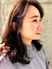 赤みをおさえたサンドグレージュ【uiic stylist rira】