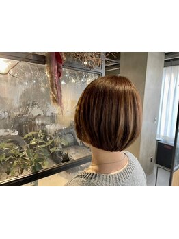 美容師歴10年以上の経験豊富なスタイリスト！一人ひとりの髪質や骨格を活かしたカットでお手入れしやすさ◎