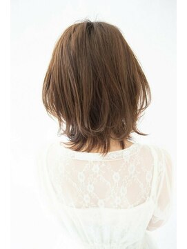 アルテロワジール(Alte Rowazle) 大人可愛いくびれミディアムウルフ