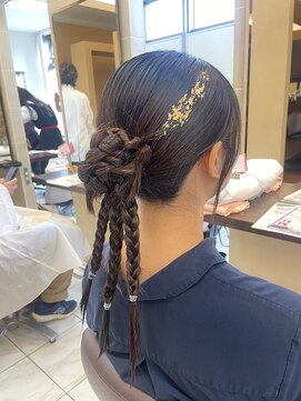 アルターリアン(aL ter LieN) カチモリヘア/黒髪/ボブルフ/ネビージュ/小顔/ワンレン