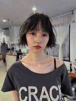 カルテ(QUARTE) 丸くないハッシュボブ 黒髪