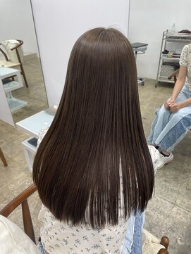 フィット ヒュー 千葉(fit hue) 黒髪/オリーブグレー/ココアベージュ/小顔/クラゲヘアー