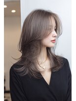 レス(Les.)&nbsp;ミディアムレイヤー　ハッシュカット　韓国風レイヤー