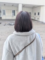 カラフェ(carafe)&nbsp;暗めピンクカラー　ボブスタイル　