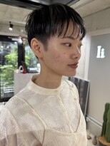 イー(Ii) レディース刈り上げショート