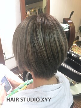 ヘアスタジオ クー(Hair Studio XYY) ケアブリーチ ハイライト ベージュ系カラー
