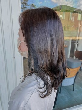 ノイ(neu) ちらっと見えるオリーブカラー【静岡/髪質改善/デザインカラー】